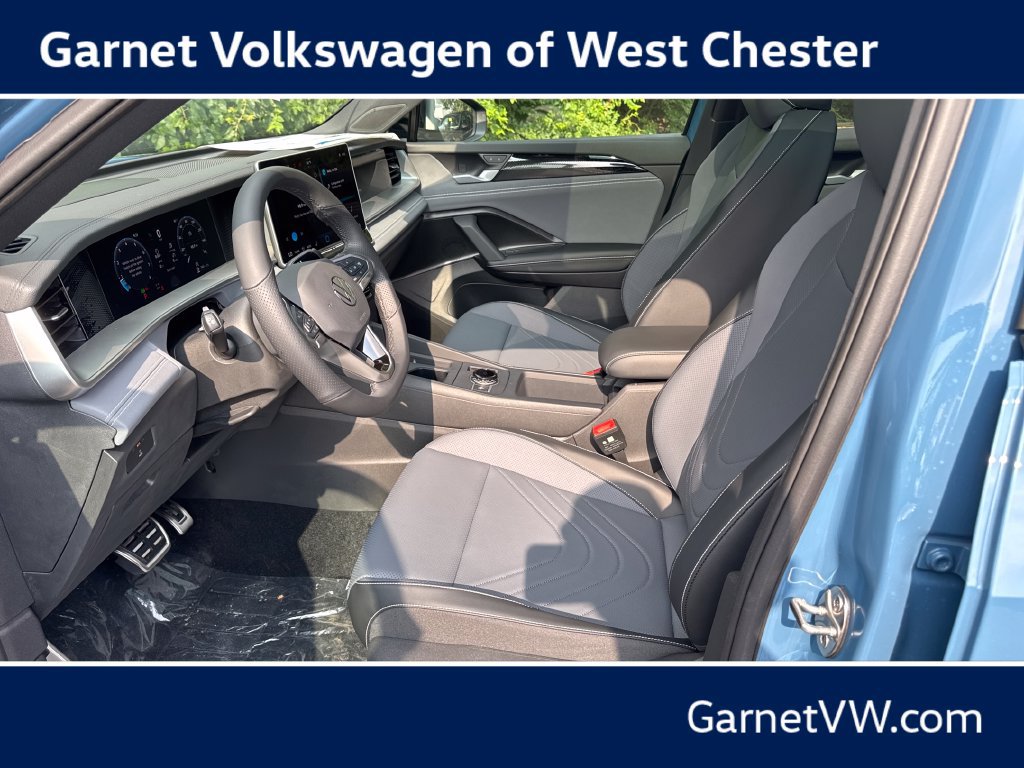 New 2026 Volkswagen Tiguan SE R-Line AWD/4WD image 9