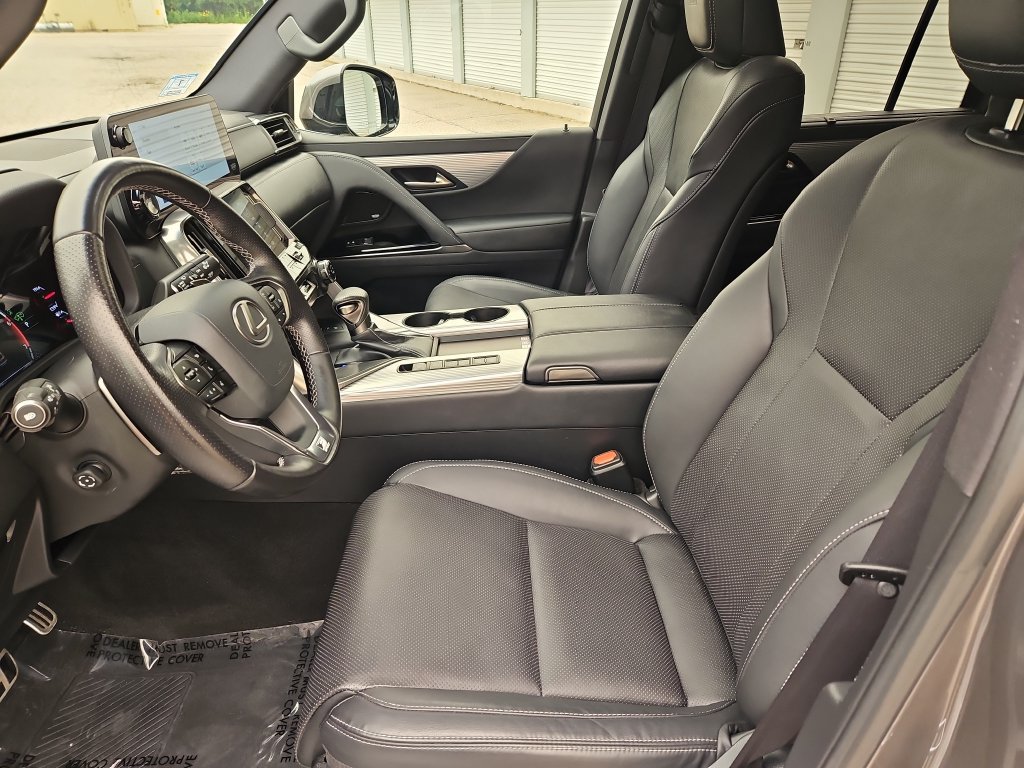 Used 2023 Lexus LX 600 F Sport w/ Accessory Package (P3) AWD/4WD image 4