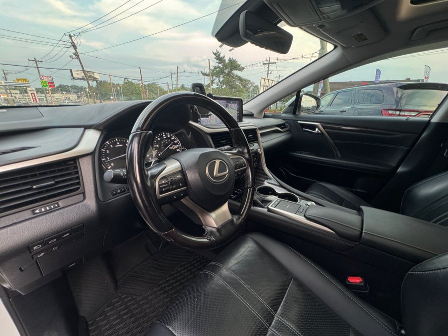 Used 2021 Lexus RX 350L AWD w/ Luxury Package image 19