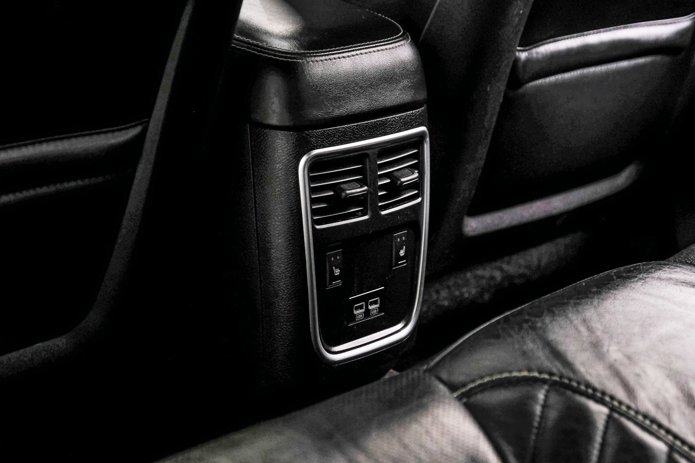 Used 2016 Dodge Charger SRT w/ Harman/Kardon Audio Group RWD image 45