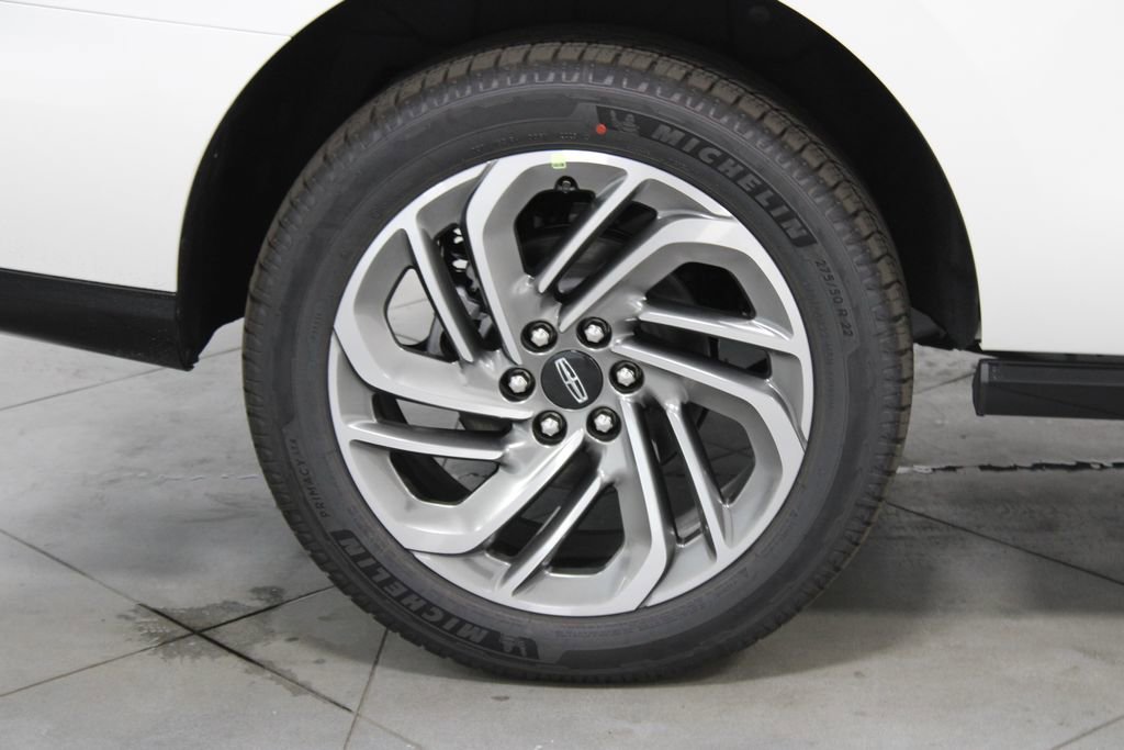 New 2025 Lincoln Navigator Reserve image 12