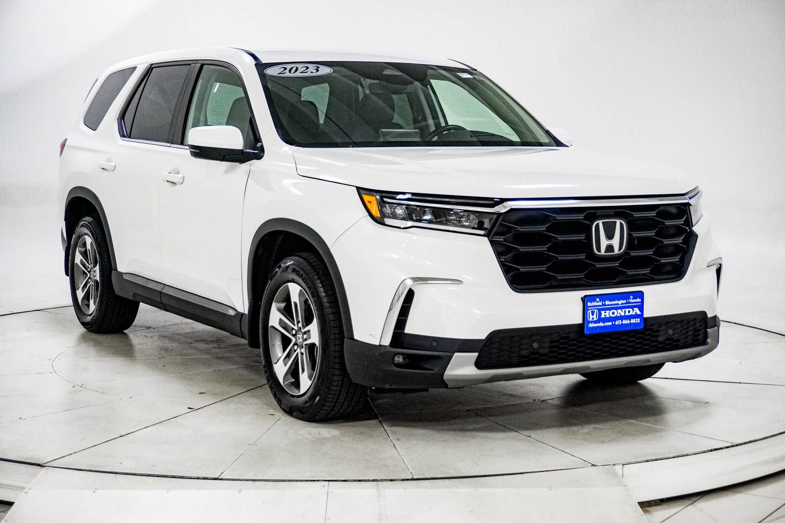 Used 2023 Honda Pilot EX-L image 10
