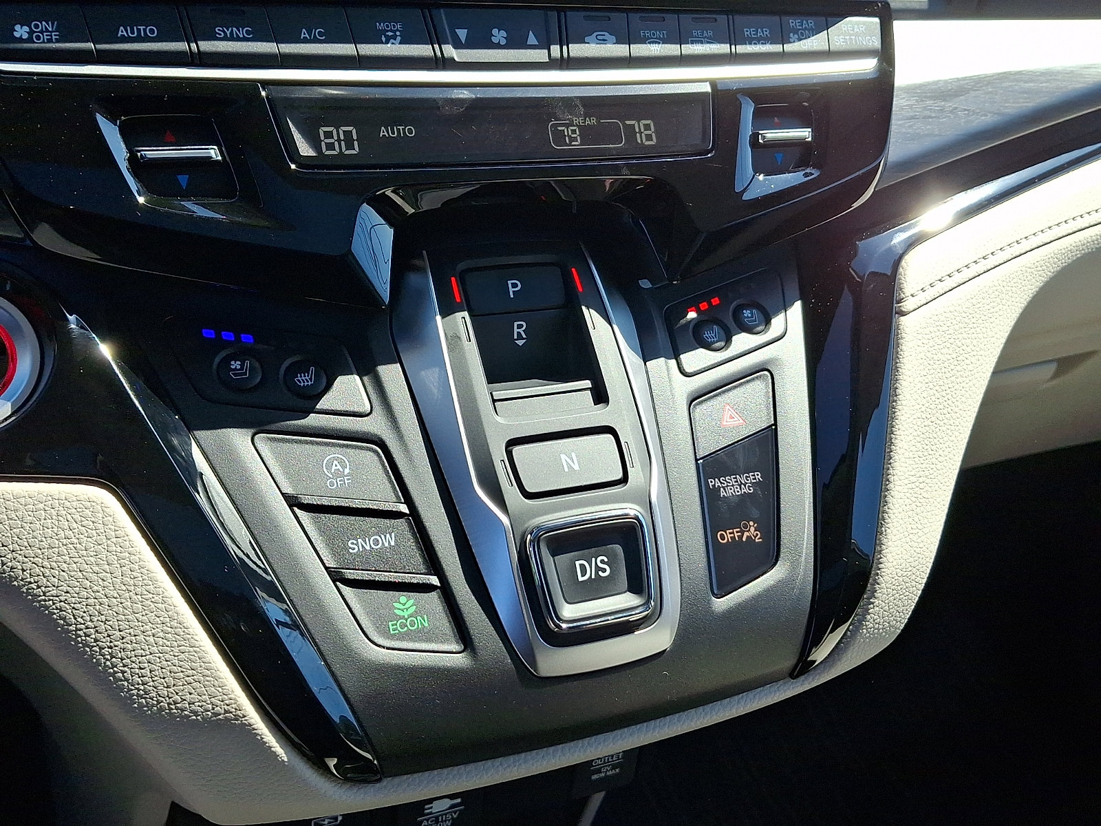 Used 2025 Honda Odyssey Elite image 18