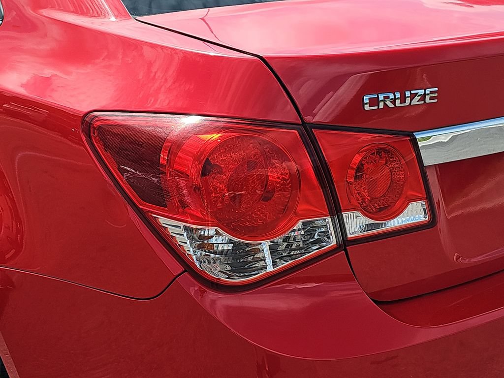 Used 2015 Chevrolet Cruze LT FWD image 32