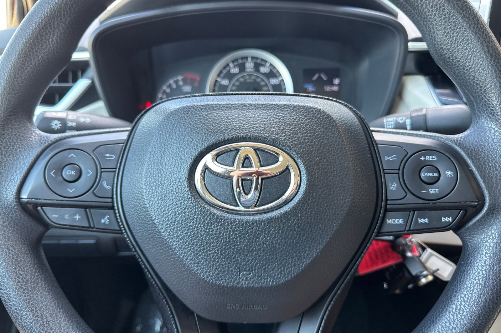 Used 2021 Toyota Corolla LE FWD image 16