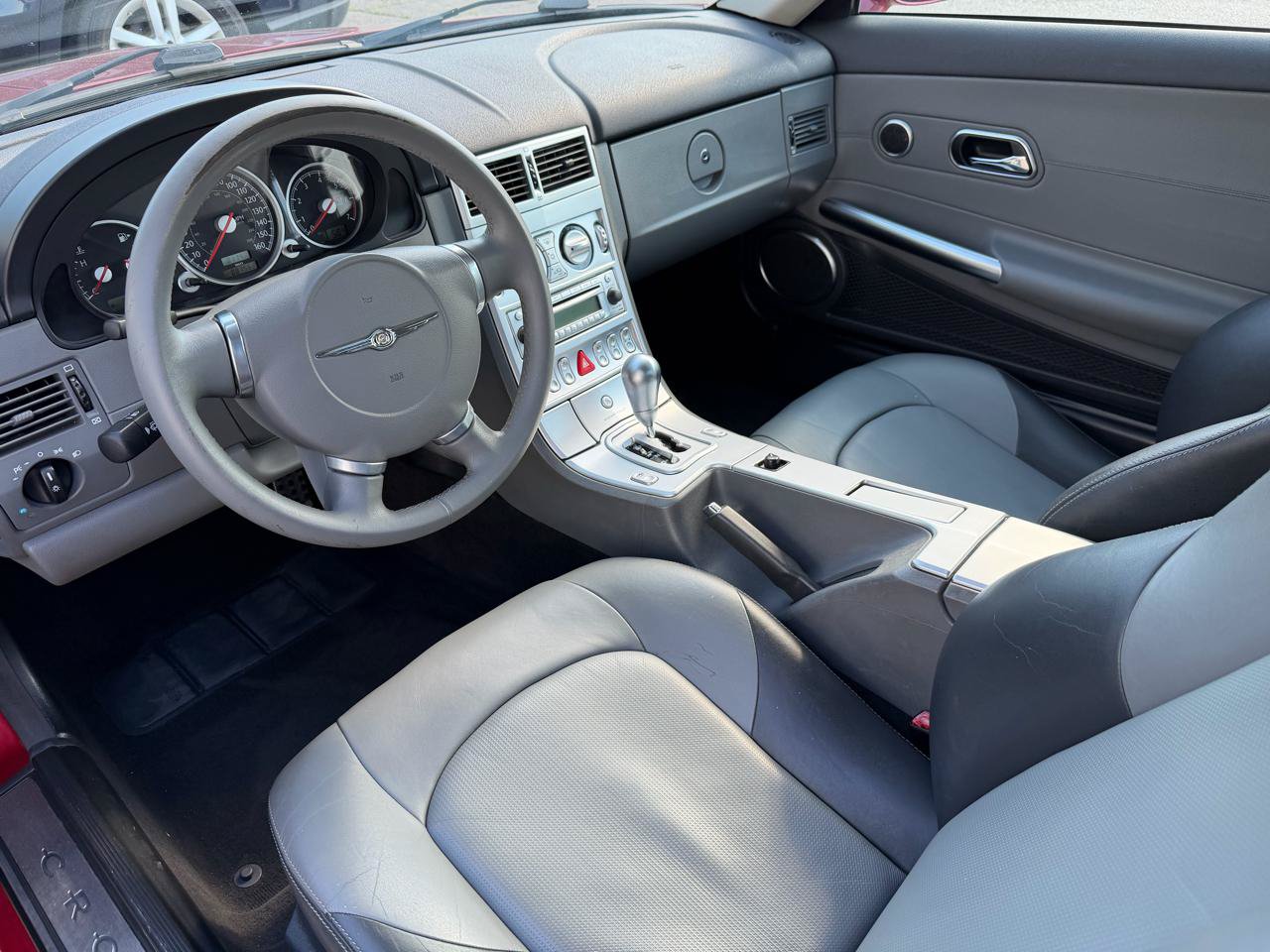 Used 2005 Chrysler Crossfire Limited RWD image 10