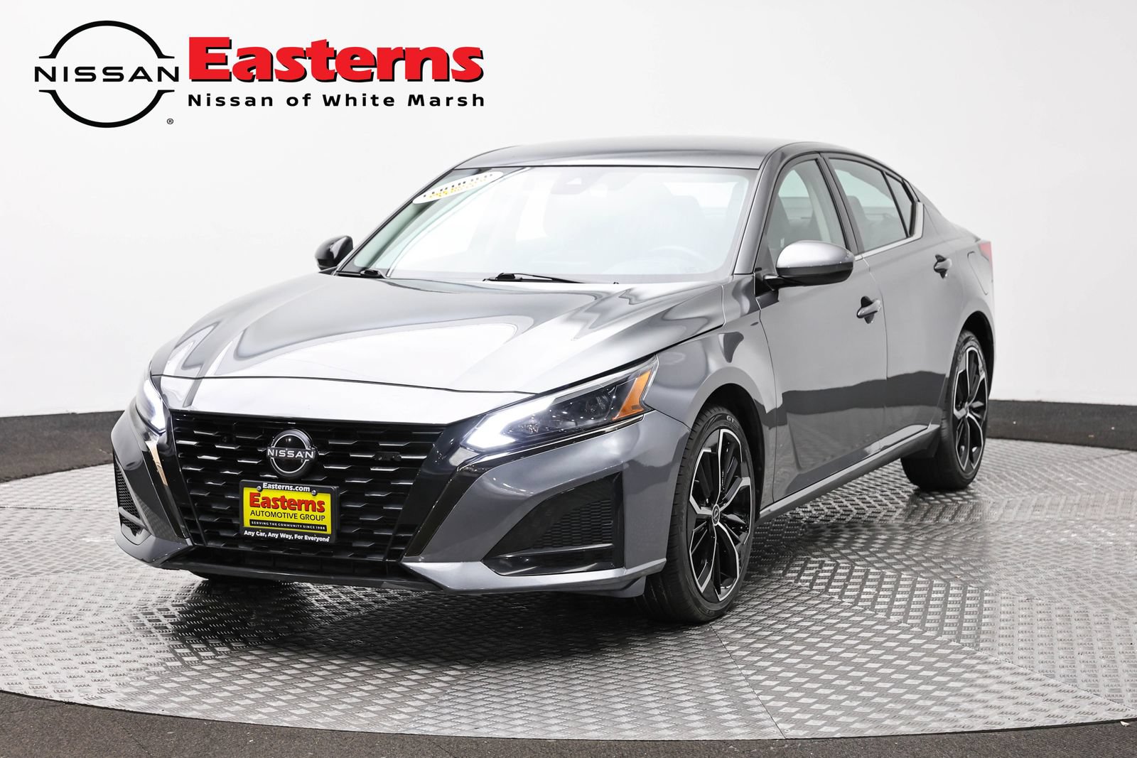 Used 2023 Nissan Altima 2.5 SR AWD/4WD image 1