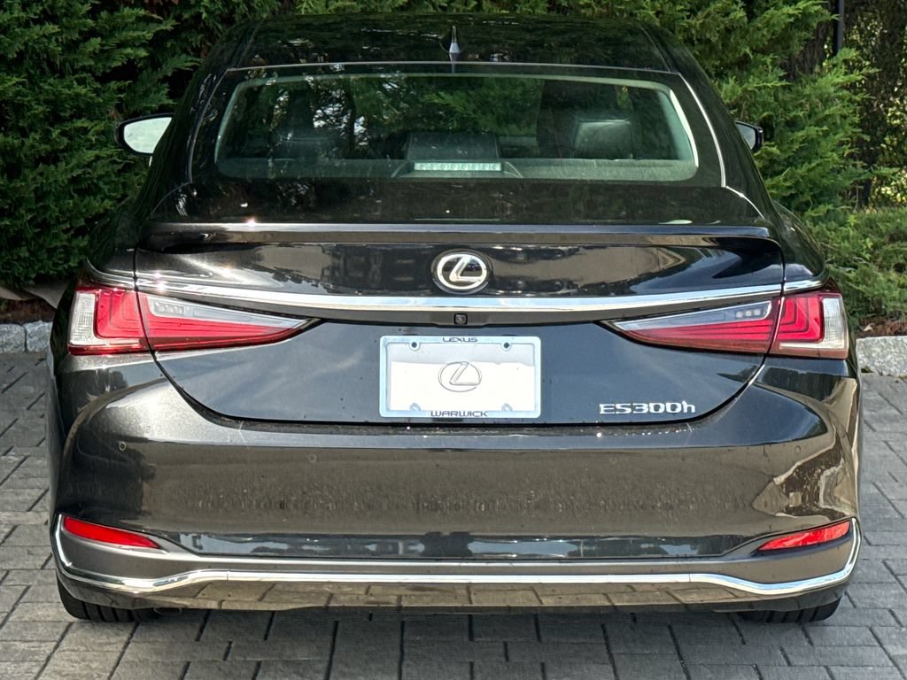 Used 2023 Lexus ES 300h w/ Premium Package FWD image 7