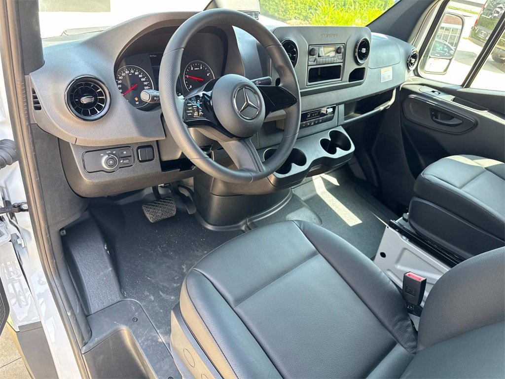 New 2025 Mercedes-Benz Sprinter 2500 image 25