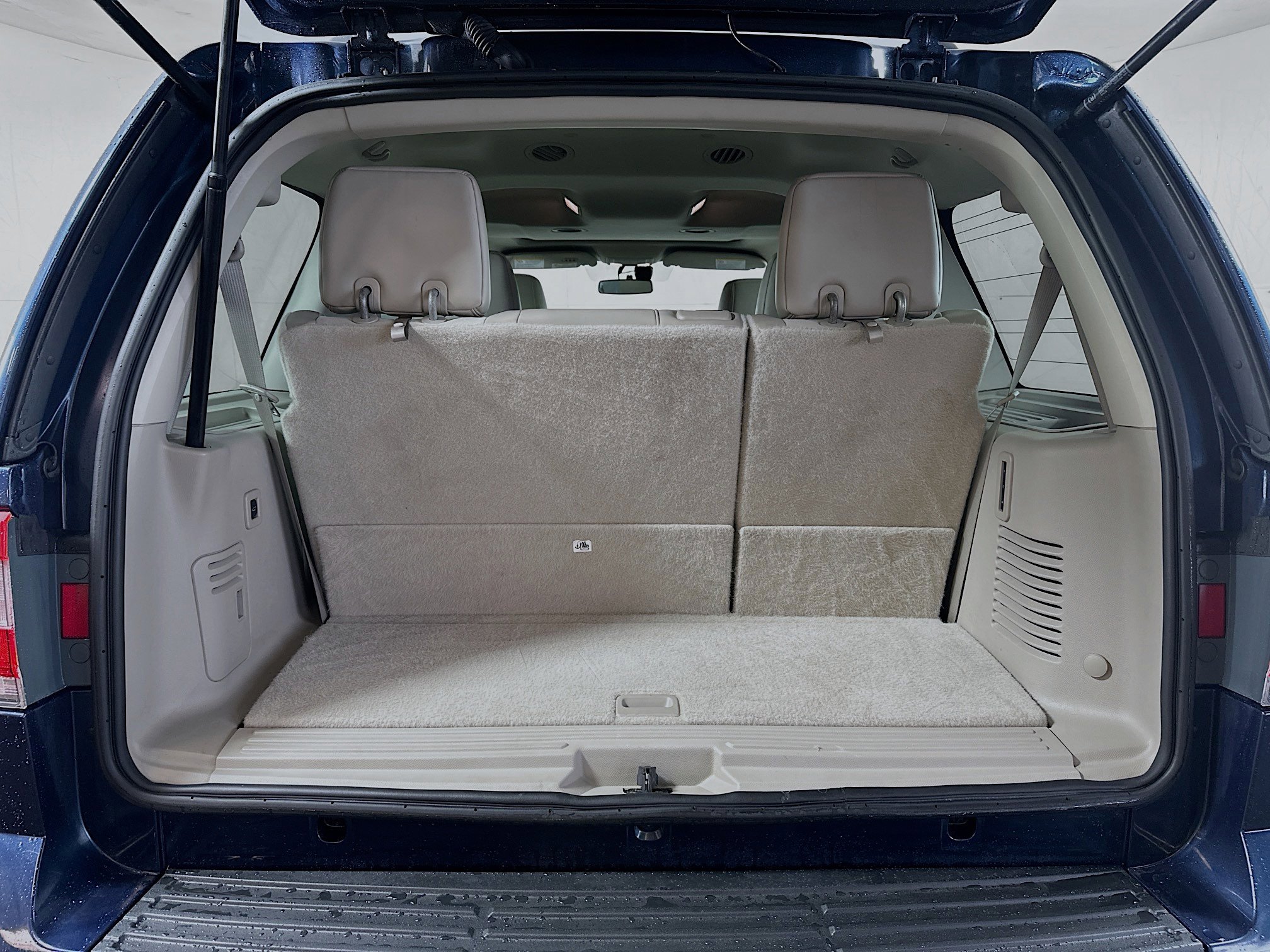 Used 2016 Lincoln Navigator Select AWD/4WD image 27