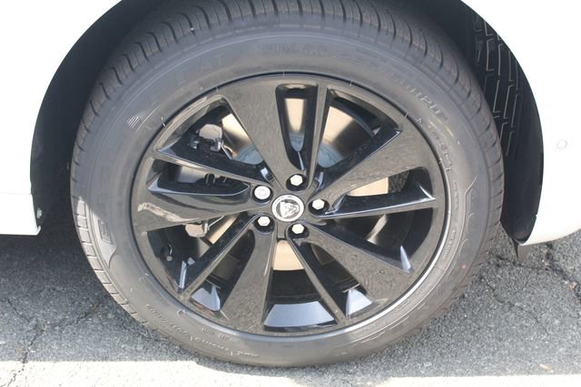 New 2026 Jaguar F-PACE R-Dynamic S image 9