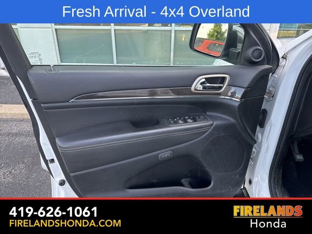 Used 2014 Jeep Grand Cherokee Overland w/ Advanced Technology Group AWD/4WD image 13