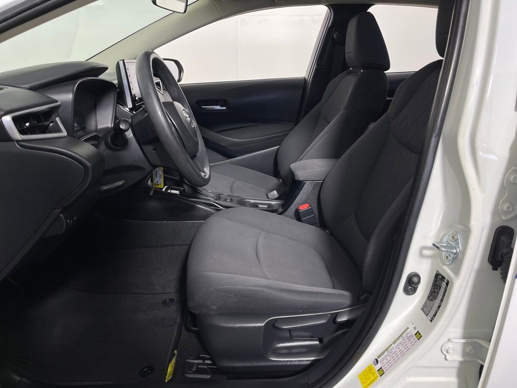 Used 2021 Toyota Corolla LE image 12
