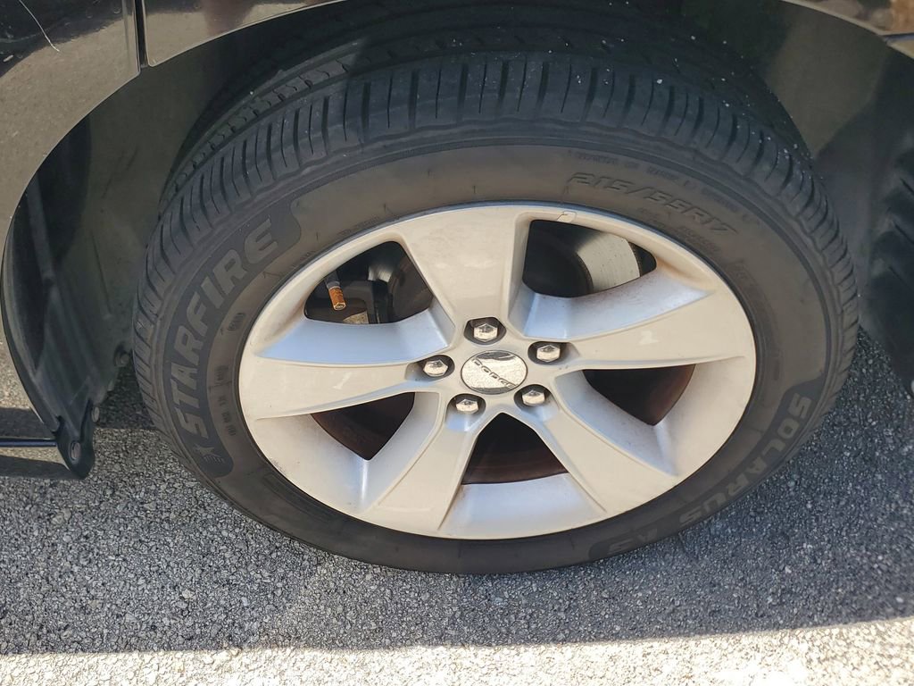 Used 2011 Dodge Charger SE image 5