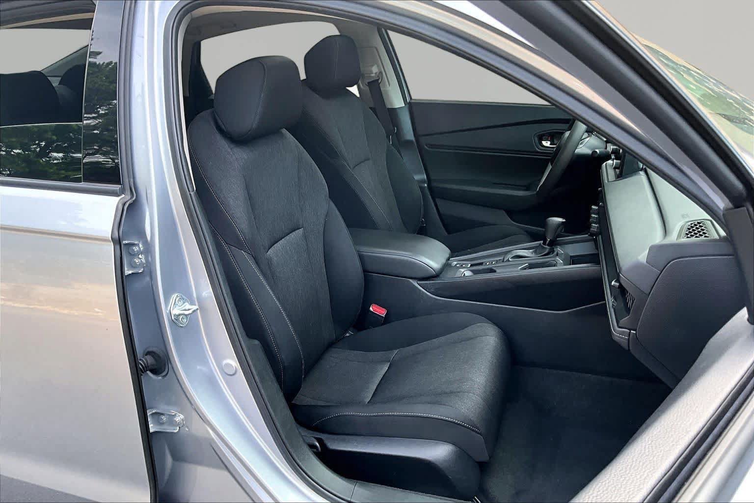 Used 2024 Honda Accord EX image 9