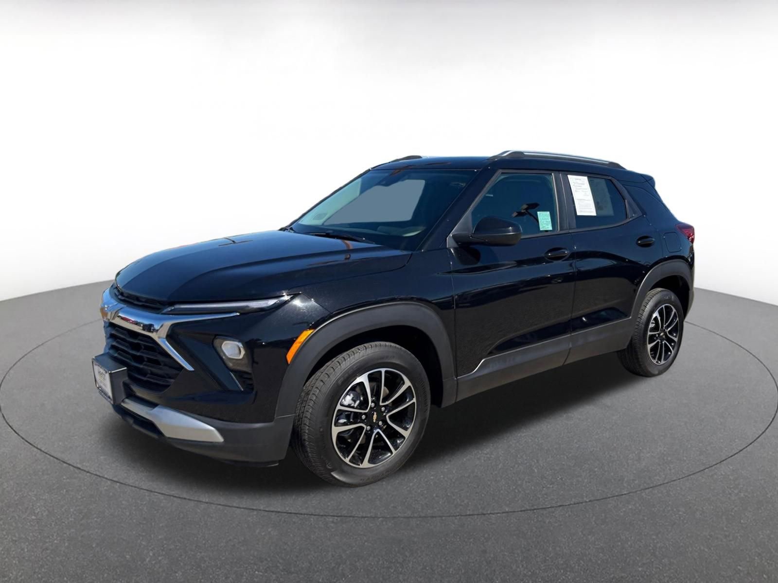 Used 2025 Chevrolet TrailBlazer LT AWD/4WD image 4