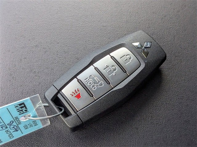 New 2025 Mitsubishi Outlander SE image 26