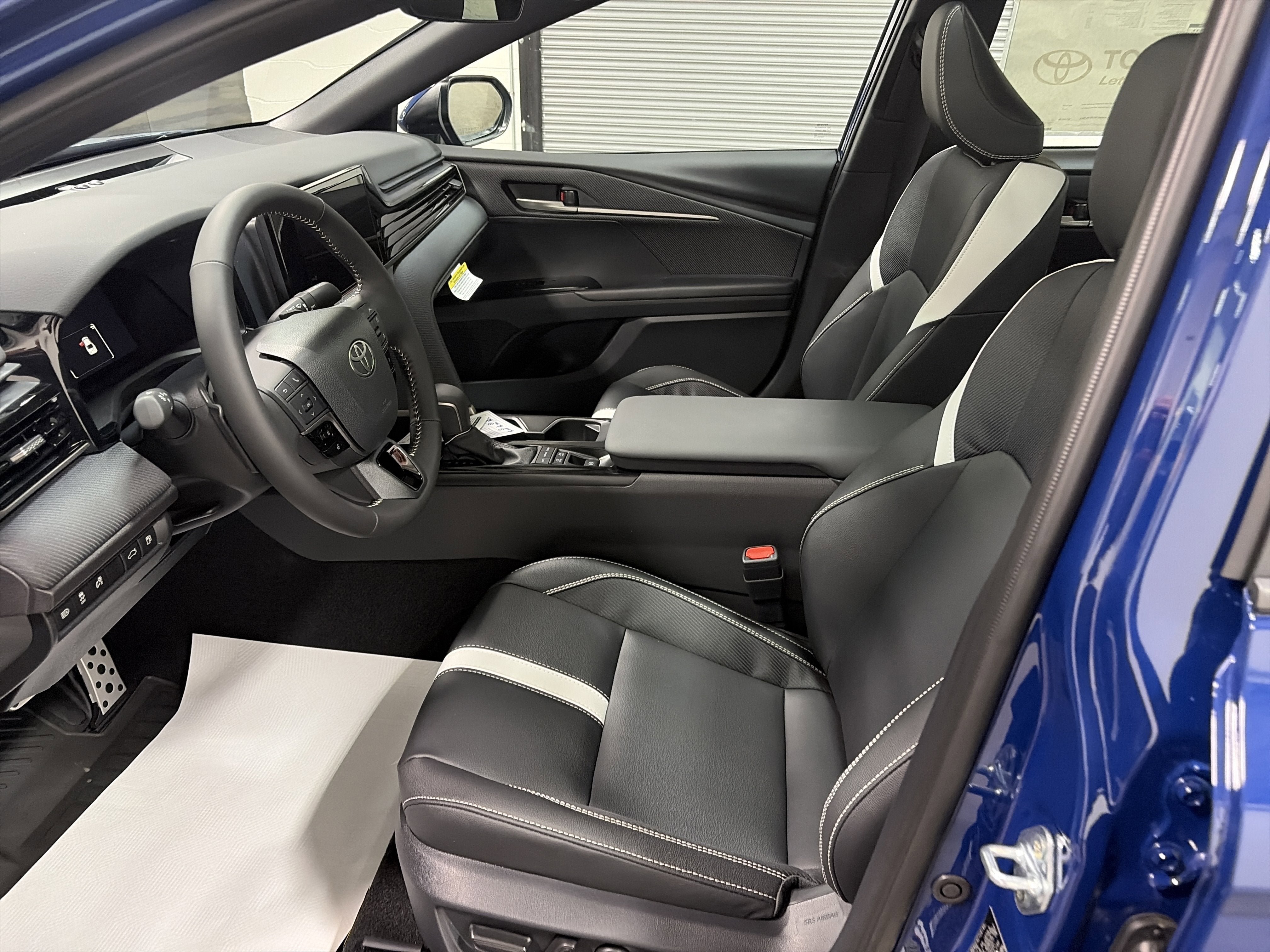 New 2026 Toyota Camry SE AWD/4WD image 14