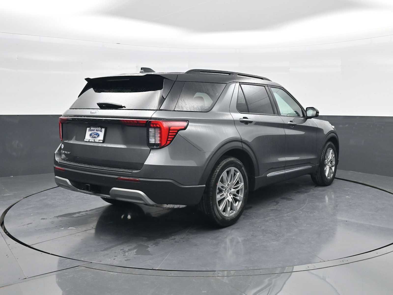 New 2026 Ford Explorer Platinum image 7