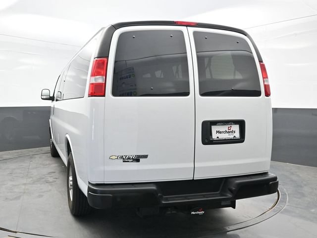 Used 2024 Chevrolet Express 3500 LS RWD image 5