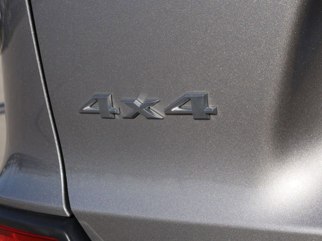 Used 2020 Jeep Cherokee Limited image 8