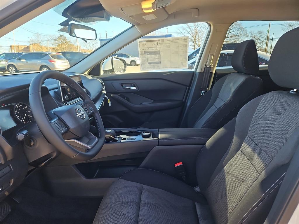 New 2026 Nissan Rogue SV w/ Cold Weather Package AWD/4WD image 9