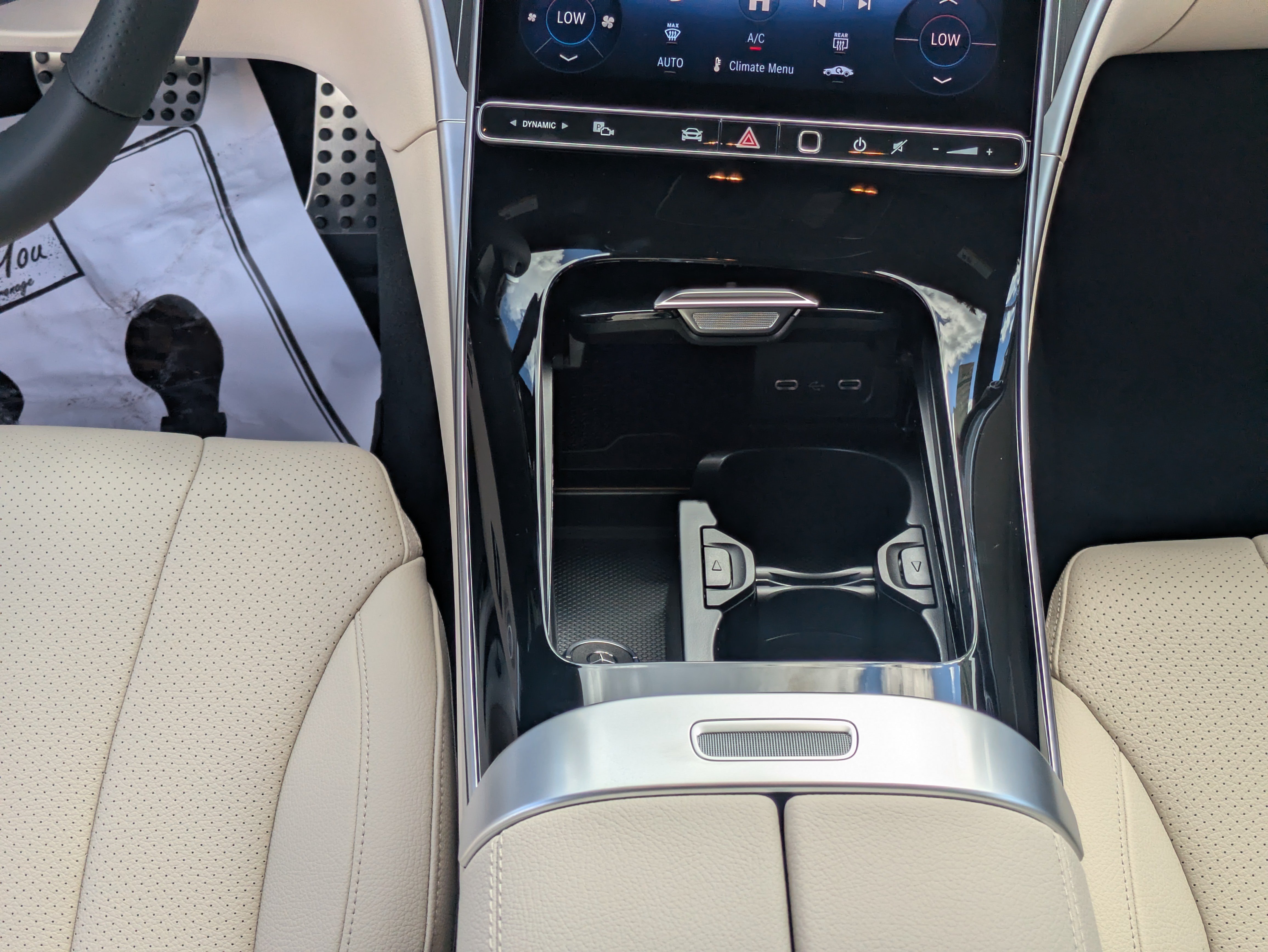 New 2027 Mercedes-Benz CLE 300 4MATIC Coupe image 17