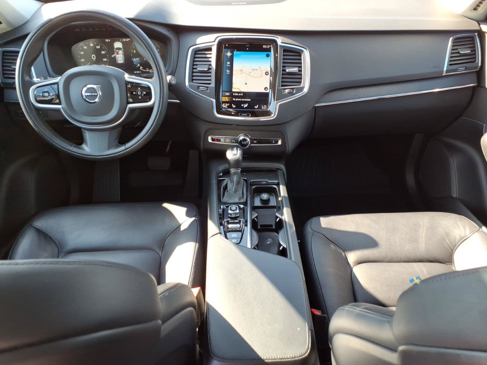 Used 2020 Volvo XC90 T5 Momentum w/ Protection Package Premier FWD image 12