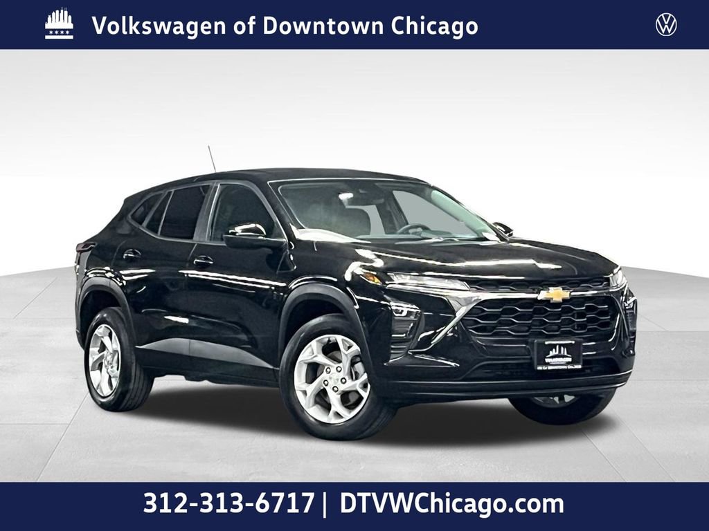 Used 2024 Chevrolet Trax LS w/ LS Convenience Package image 1