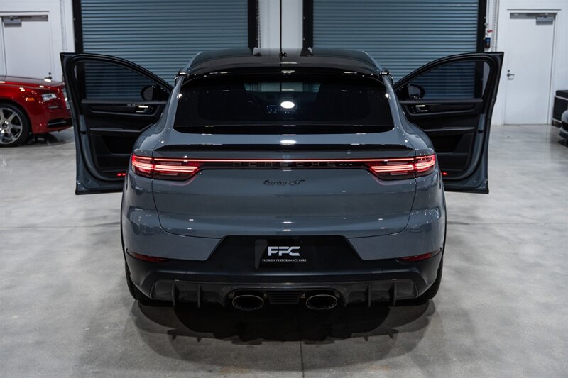 Used 2022 Porsche Cayenne Turbo GT AWD/4WD image 43