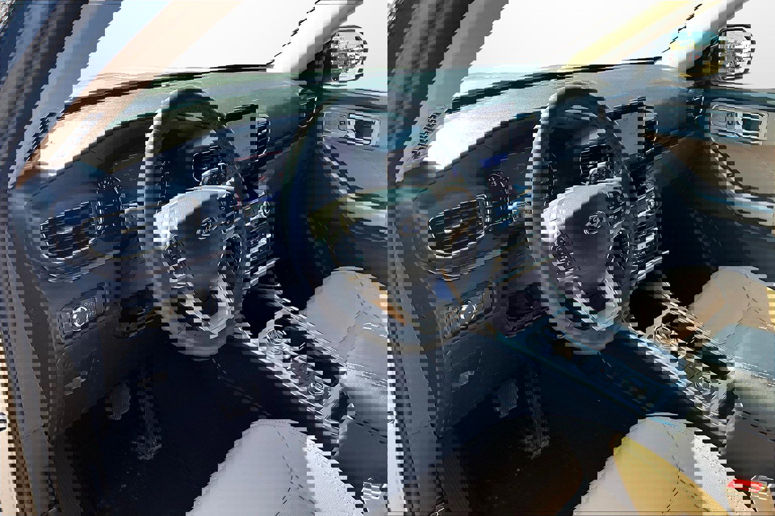 Used 2023 Ford Explorer Limited image 21