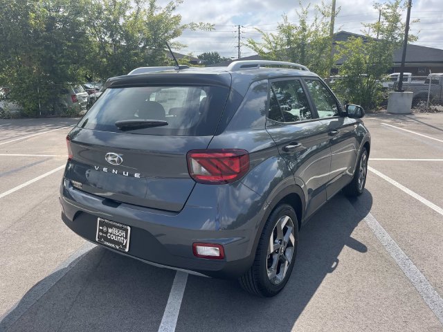 New 2026 Hyundai Venue SEL FWD image 5