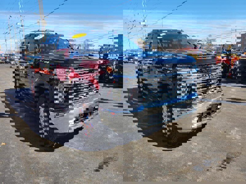 Used 2020 Chevrolet Silverado 2500 LTZ w/ LTZ Premium Package image 8