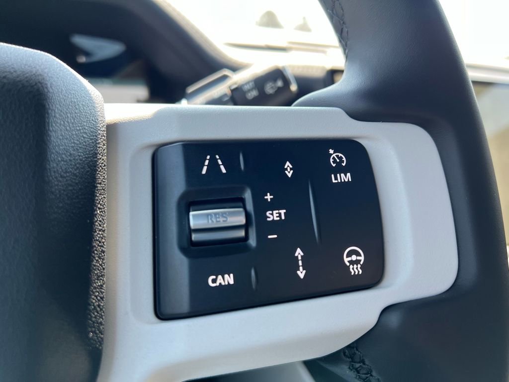 New 2026 Land Rover Defender 110 X-Dynamic SE AWD/4WD image 13