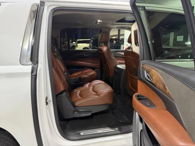 Used 2019 Cadillac Escalade ESV Premium Luxury AWD/4WD image 35