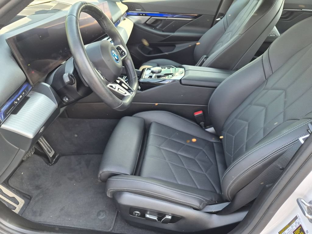 Used 2024 BMW i5 eDrive40i w/ M Sport Package RWD image 13