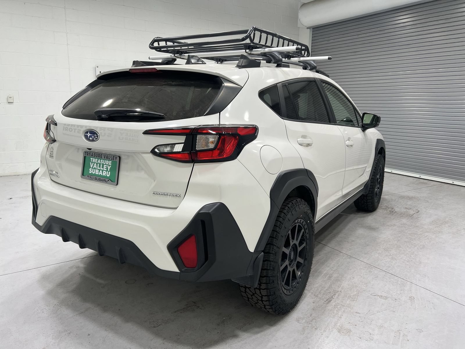 Used 2024 Subaru Crosstrek 2.0i Premium w/ Crosstrek Mirror Package AWD/4WD image 8