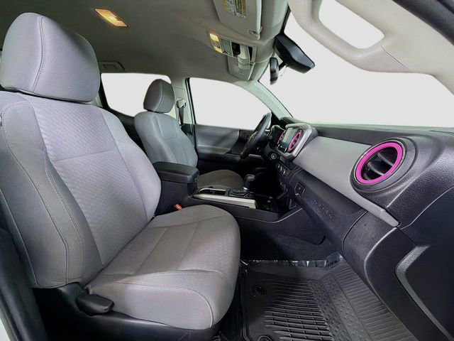 Used 2022 Toyota Tacoma SR5 w/ Technology Package image 27