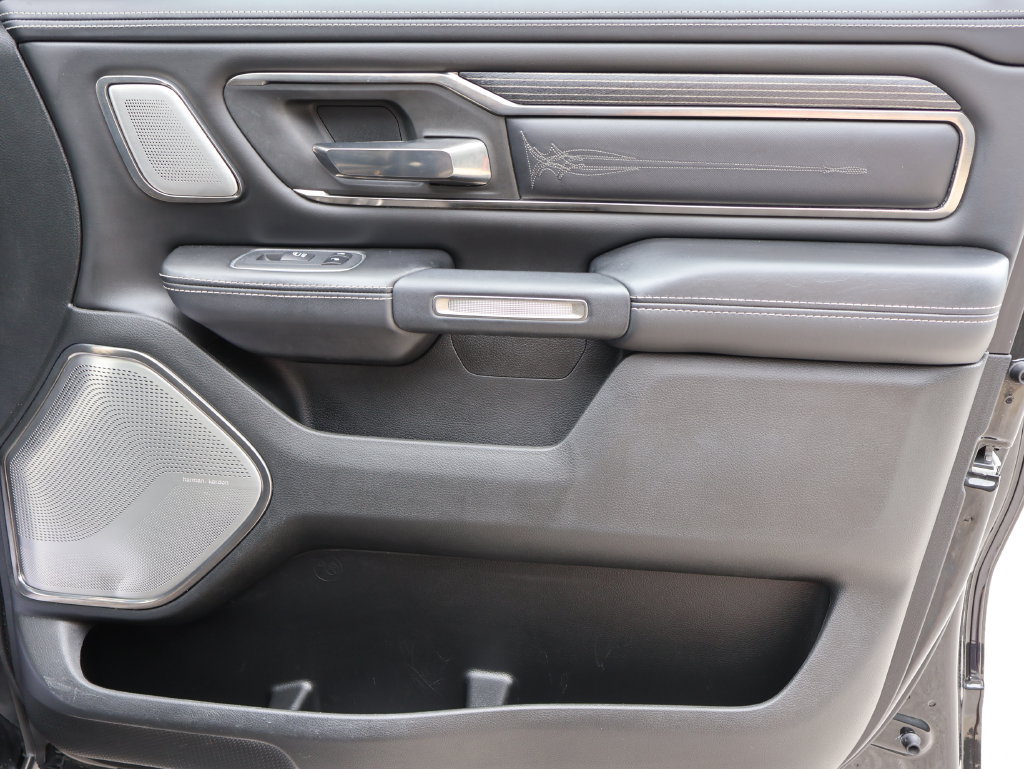 Used 2020 RAM 1500 Limited w/ Black Appearance Package RWD image 7