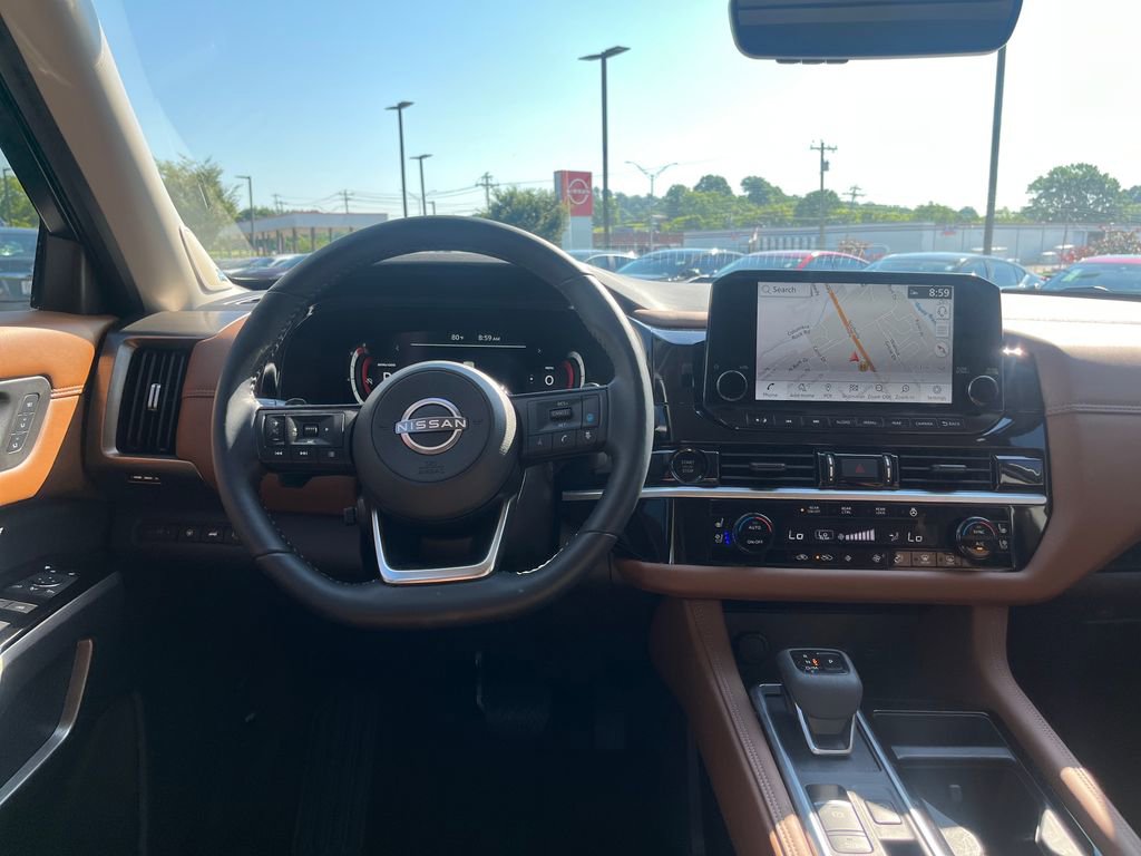 Used 2025 Nissan Pathfinder Platinum FWD image 24