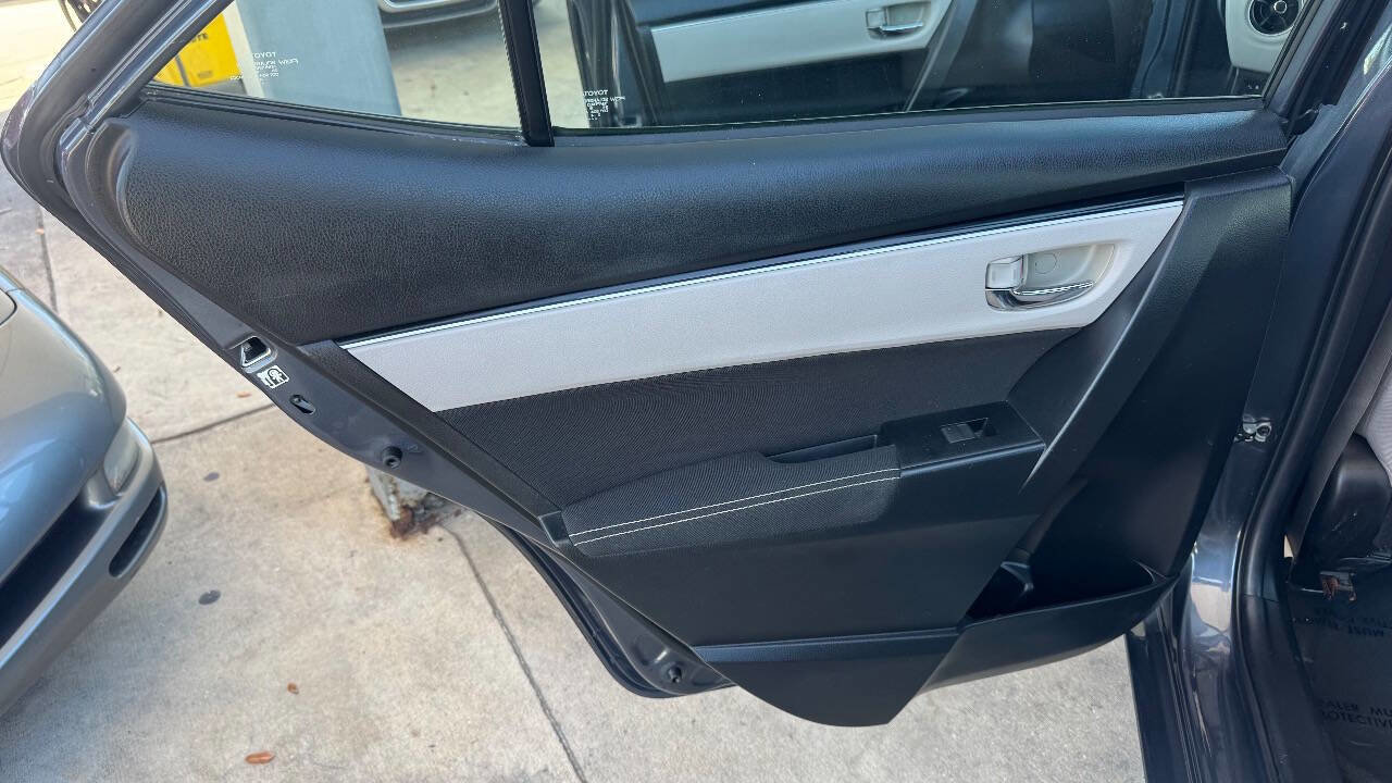 Used 2019 Toyota Corolla LE image 17