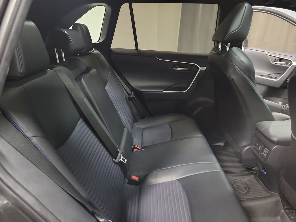 Used 2022 Toyota RAV4 XSE AWD/4WD image 27