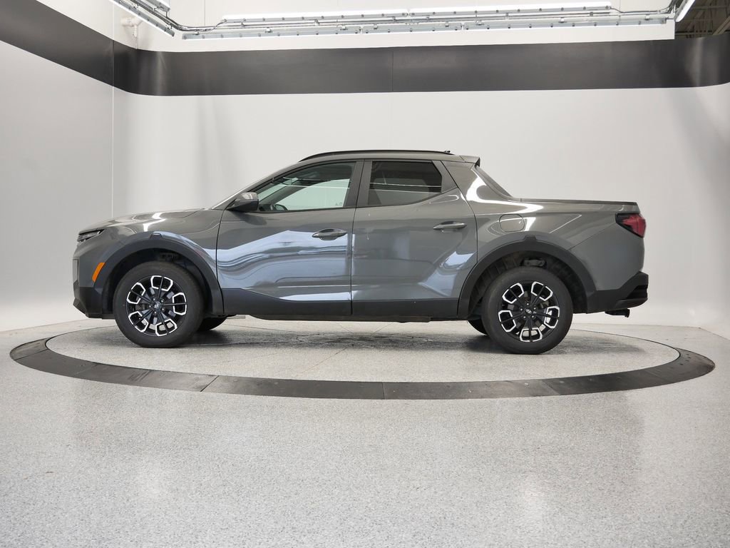 Used 2023 Hyundai Santa Cruz SEL Premium w/ Tow & Go Package image 2