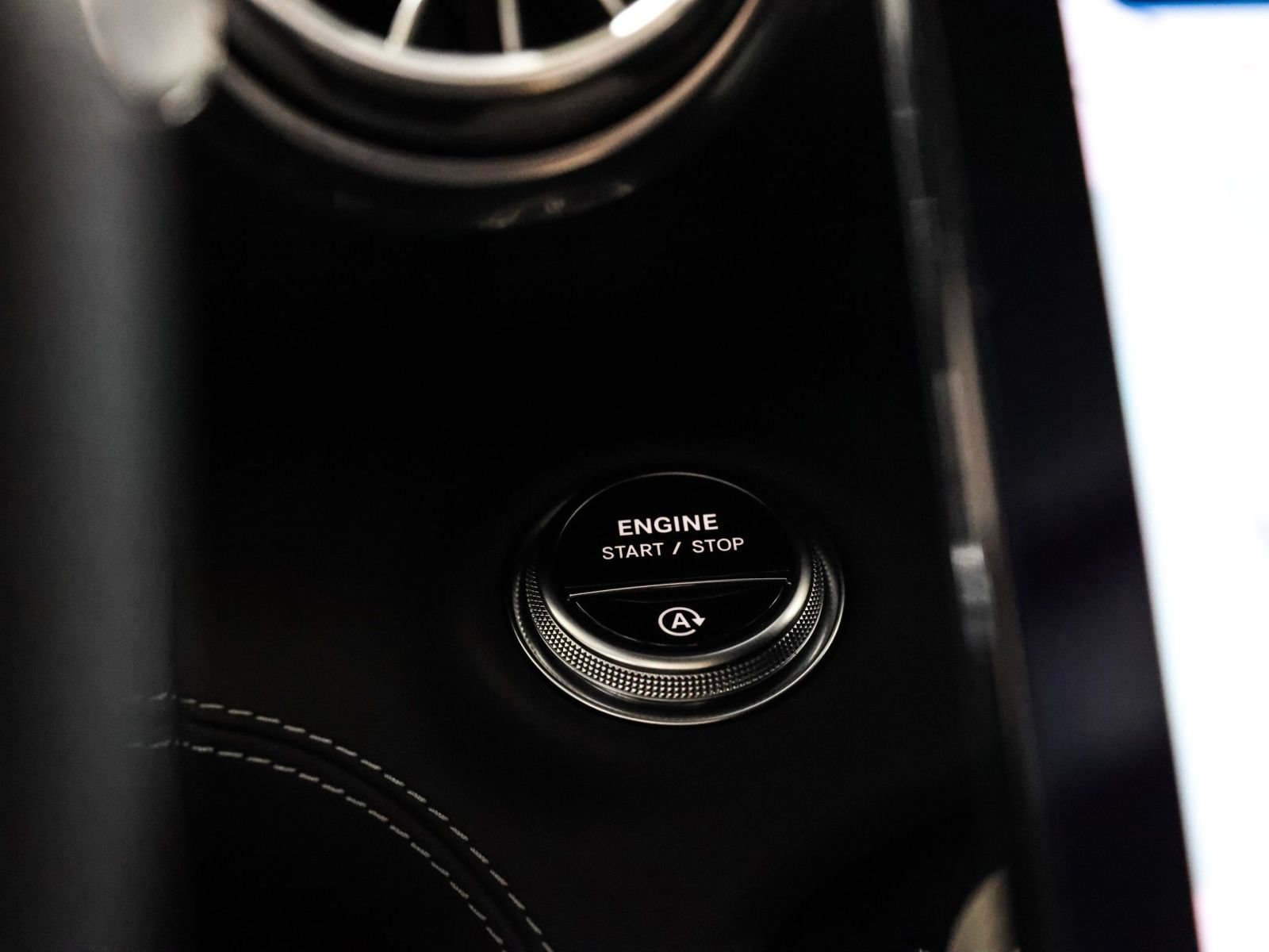 Used 2023 Mercedes-Benz SL 63 AMG 4MATIC image 42