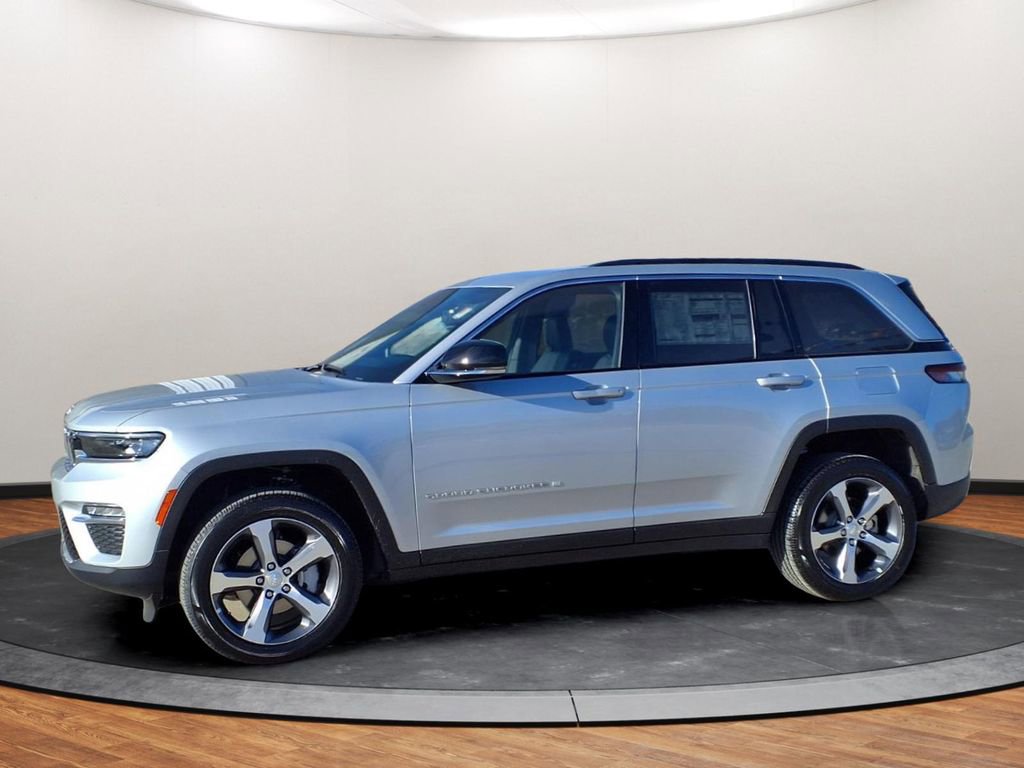 New 2025 Jeep Grand Cherokee Limited w/ Trailer Tow Package image 12