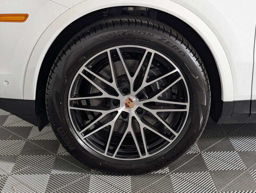 New 2026 Porsche Cayenne AWD/4WD image 11