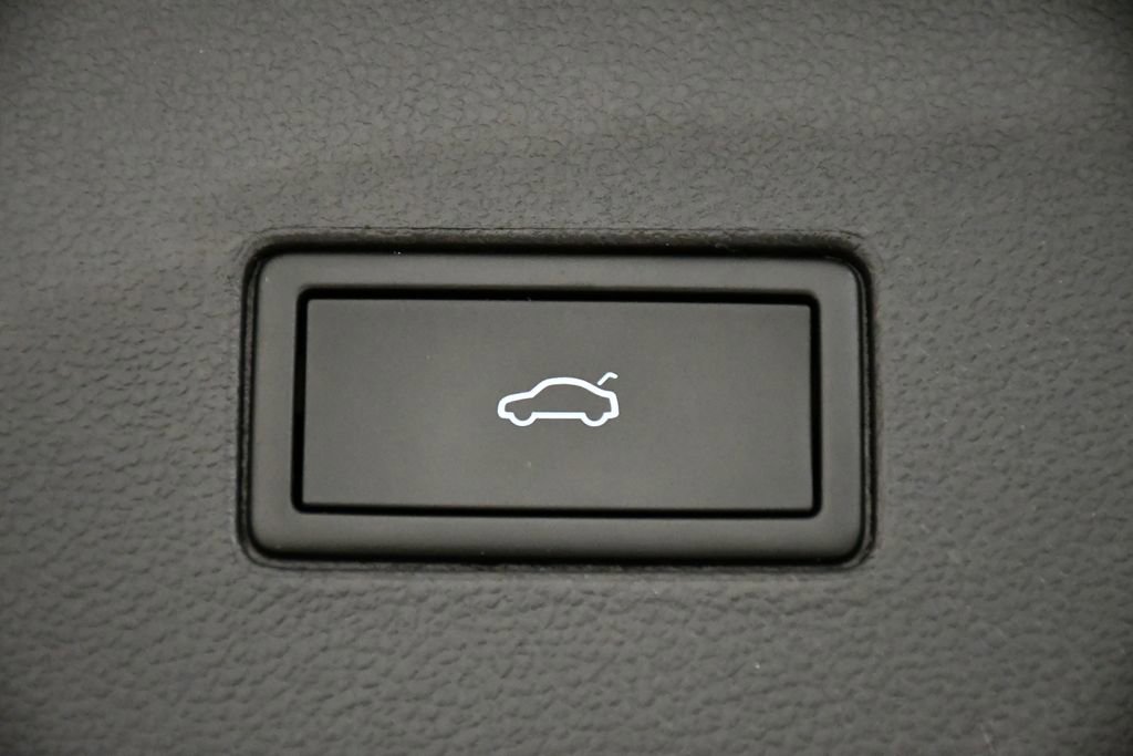 Used 2024 Volkswagen Atlas SEL Premium R-Line image 63