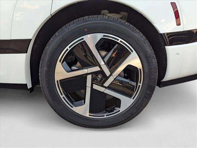 New 2026 Hyundai Ioniq 9 Calligraphy image 9