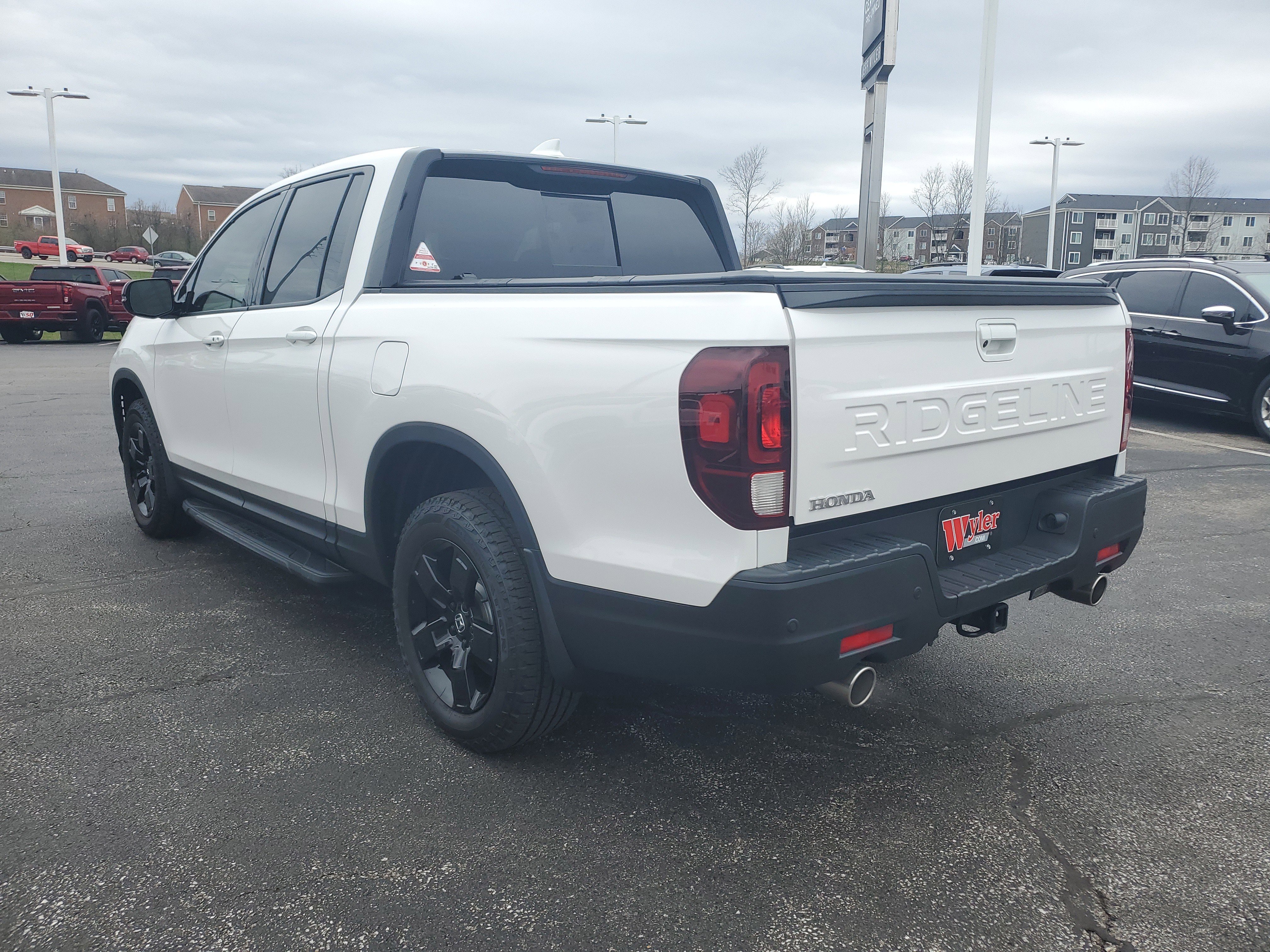 Used 2025 Honda Ridgeline Black Edition image 7