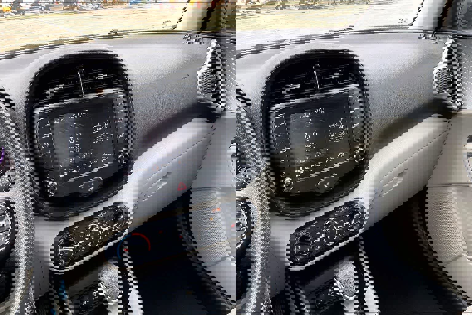 Certified 2023 Kia Soul LX w/ LX Technology Package image 14